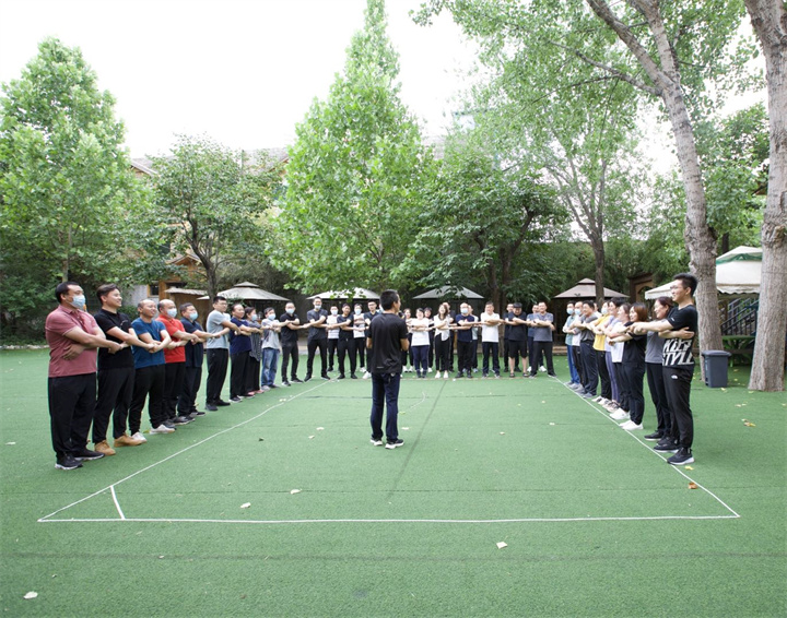 Susikoncentruokite ir išgyvenkite gerus laikus – Shandong Jingerui komandos formavimo veikla