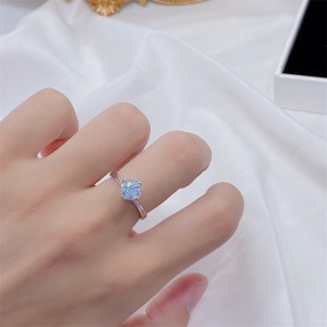 Nastavitelný stříbrný prsten klasického stylu se zirkonem