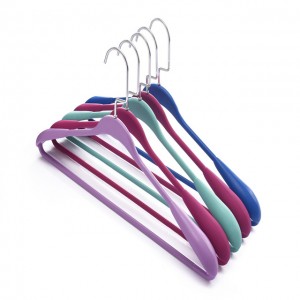 လက်ကား Luxury Multi Colour Boutique Plastic Clothes Pants Coat Socks Hanger for Clothing