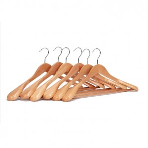 Роскошная вешалка для одежды из дерева с широкими плечами