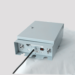 5000~ 10000 m² Dakong Lugar sa gawas nga Coverage 2W 33dBm 85dB 850MHz 900MHz 2100MHz Single Wide Band Repeater Cell Phone Signal Booster