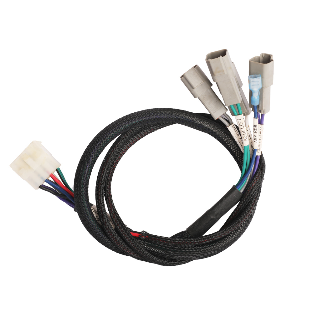 Rakitan kabel harness kawat utama daya audio mobil