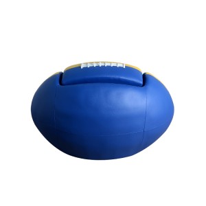 U obliku jajeta u dnevnom boravku stolica za nogometnu sportsku loptu