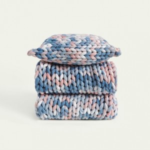 Coperta e cuscino lavorati a maglia per bebè in cotone personalizzato
