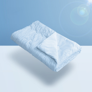 Rožinė mėlyna dvipusė vasarinė vėsinimo antklodė karštam miegamajam