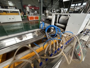 LB-Co-extrusion double layer wpc profile extrusion line