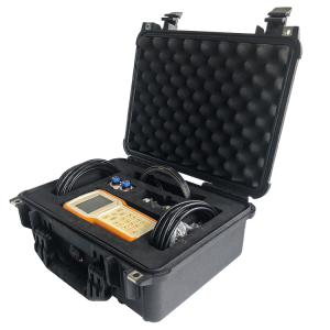 Caudalímetro de líquido ultrasónico portátil Medidor de caudal portátil de 4-20 mA