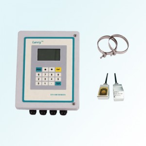 Caudalímetro ultrasónico de montaxe fixa con saída de relé