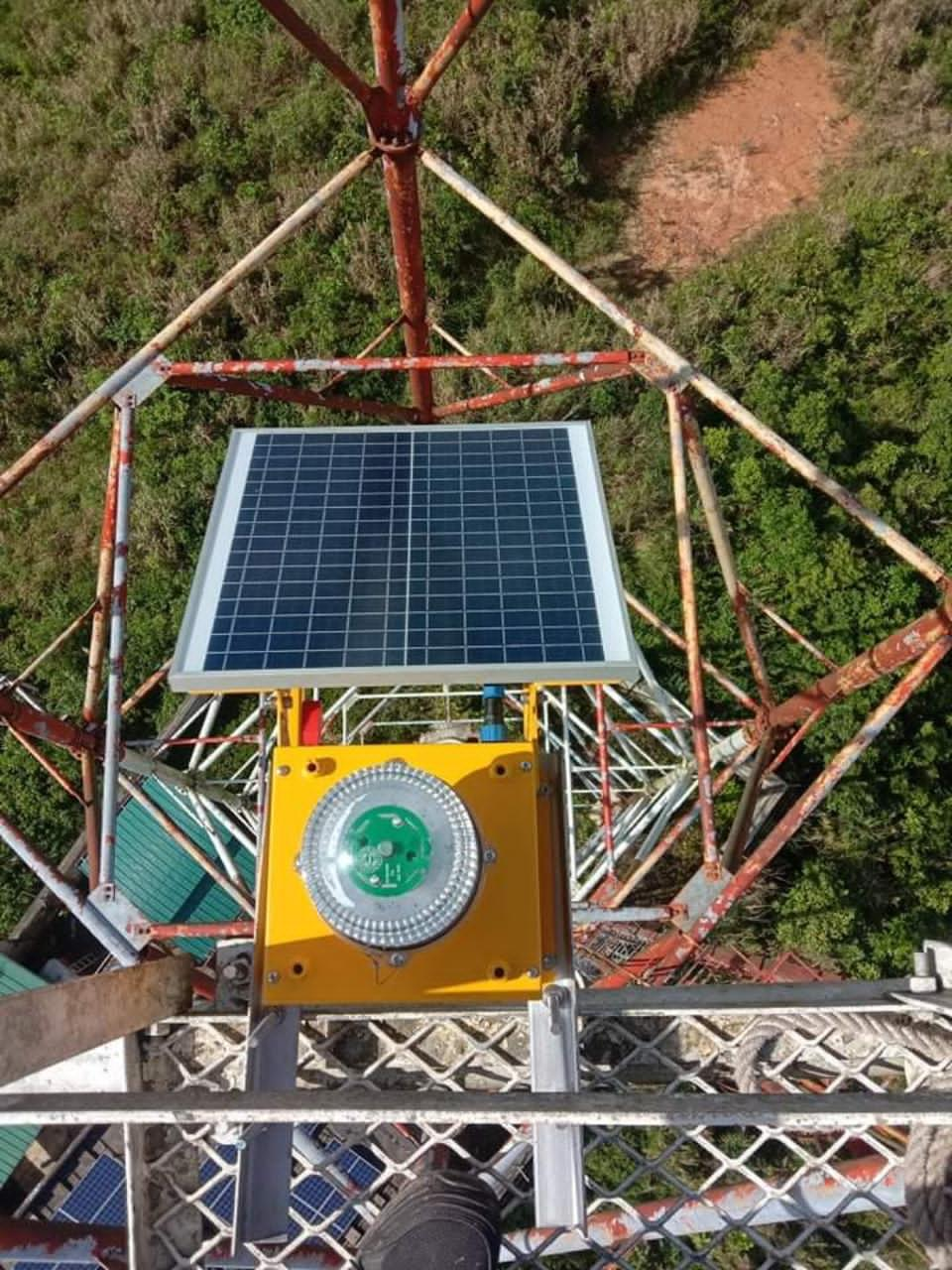 Las luces solares de aviación de baja intensidad de Lansing se han instalado con éxito en una torre de telecomunicaciones de Filipinas