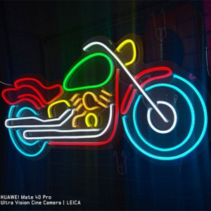 Motorkerékpár fényreklámok mancave 3