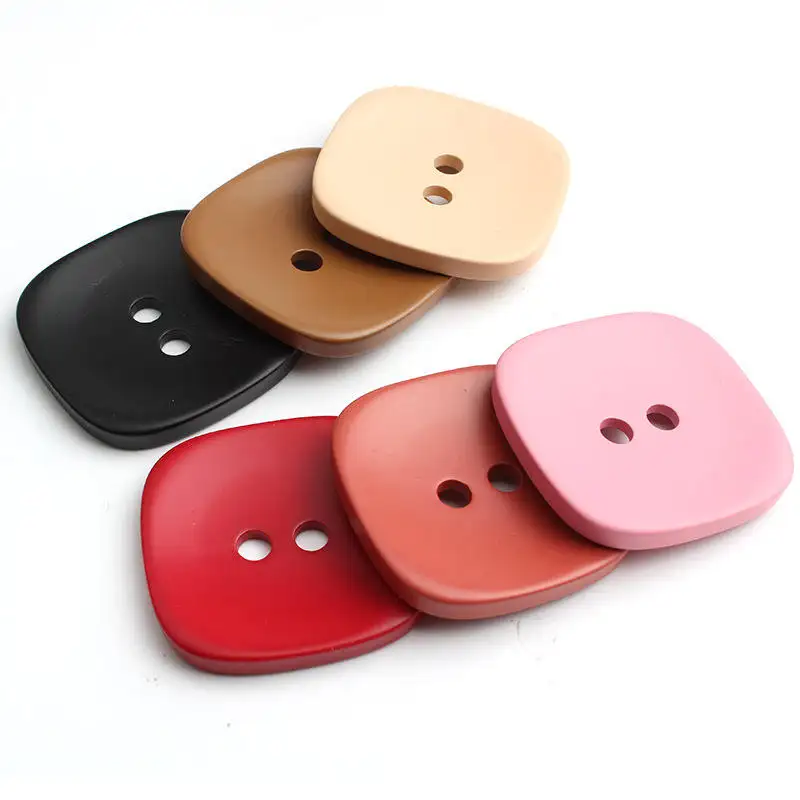 لوگوی سفارشی اندازه رنگ برند دکمه های پلاستیکی فانتزی دکمه رزین پلی استر مربعی