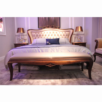 Lekkie, luksusowe podwójne łóżko tapicerowane z litego drewna w stylu amerykańskim ze schowkiem