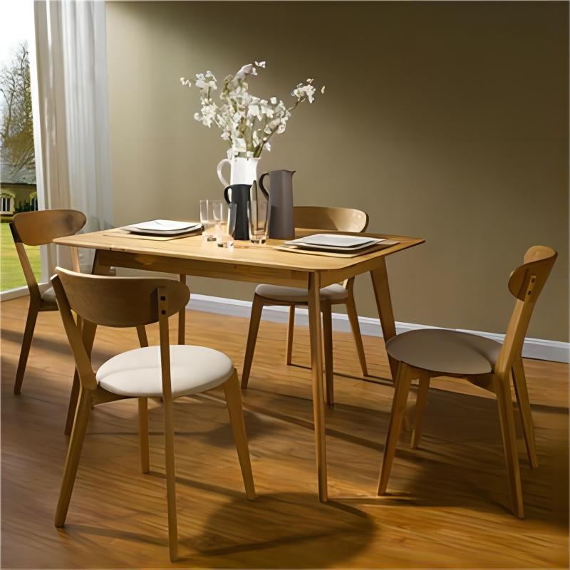 Balto ąžuolo masyvo valgomojo stalas ir kėdės, šiuolaikiška, natūralios spalvos, paprastumas