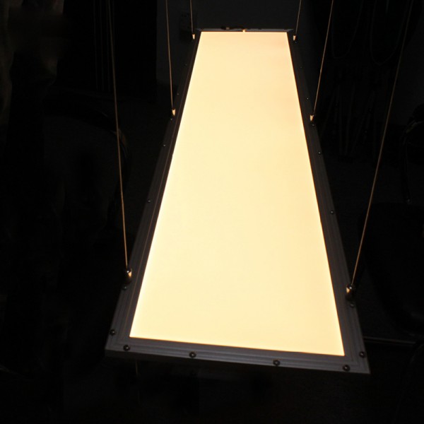 80W CCT Alĝustigebla Supren Malsupren Eliganta LED Plafona Panela Lampo 60×120