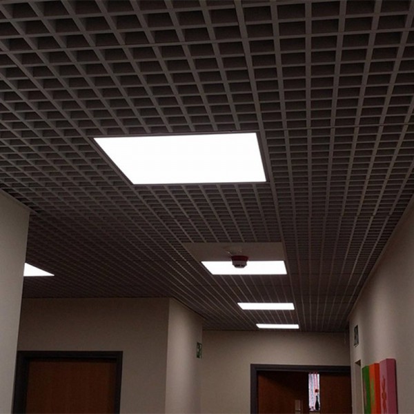 用于盒式天花板的高品质 80W 620x620mm LED 灯板