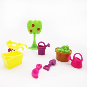 Uma variedade de brinquedos de casa de brincar interessantes de brinquedos promocionais