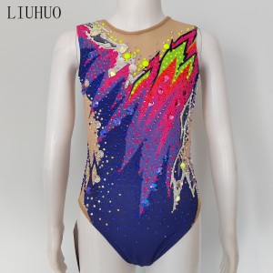 Գծապատկերային լողազգեստ կանանց մասնագիտության օրինակով լողազգեստ աղջիկների համար