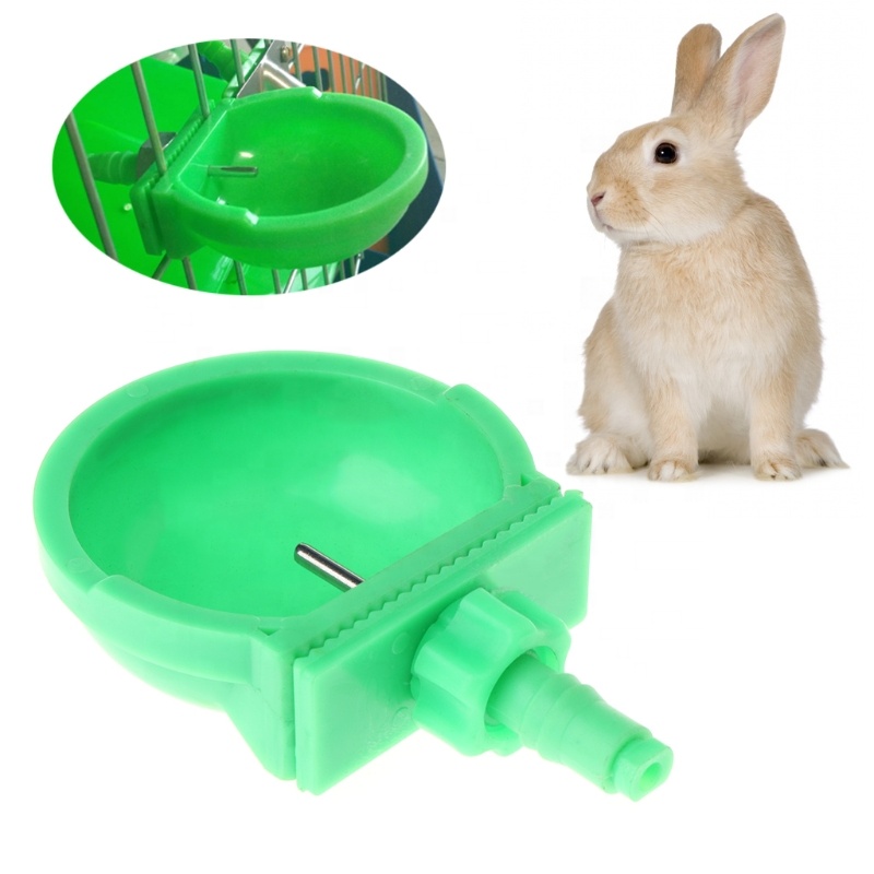 पशुधन प्रजनन खरगोश पीने के फव्वारे प्लास्टिक स्वचालित पानी का कटोरा खरगोश फॉक्स मिंक बंदी पानी पीने की रेखा के लिए