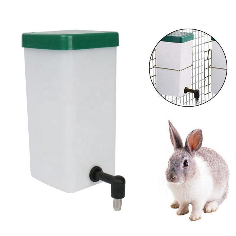 อัตโนมัติ 500ml 1L ไม่มีขวดน้ำดื่มกระต่ายหยดสำหรับกรงสัตว์เลี้ยงขนาดเล็กระบบน้ำดื่มพร้อมสปริง Fix On Cages
