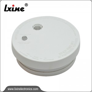 Photoelectric smoke detector with battery LX-223