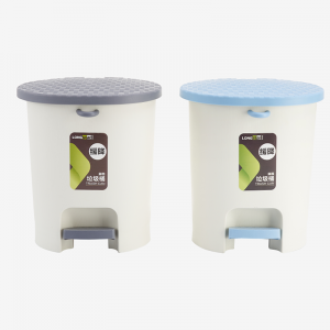 Square trash can with step pedal LJ-1675