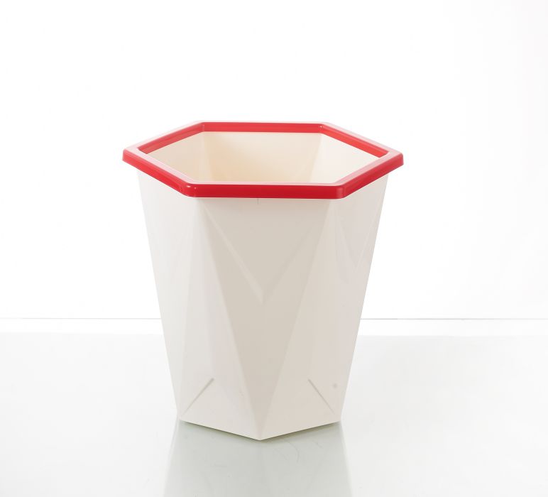 Moderní designový kbelík na loupání