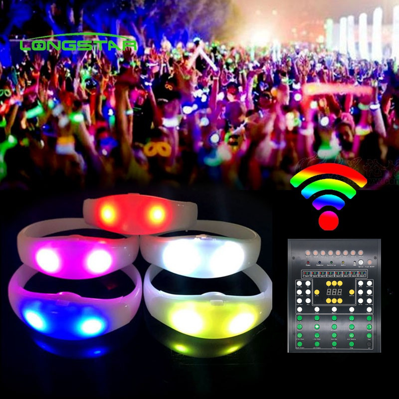 Bar Wedding Concert ខ្សែដៃបញ្ជាពីចម្ងាយឥតខ្សែ 800-1000M LED Remote Control Bracelet New LED Atmosphere Bracelet រូបភាពពិសេស