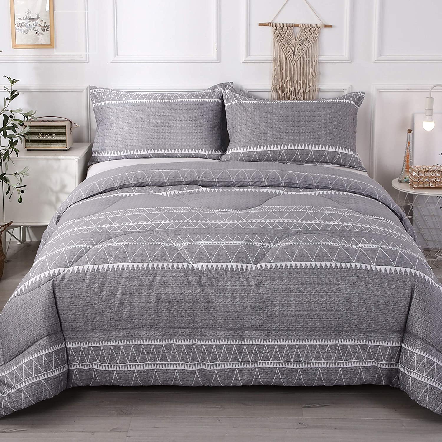 Black Boho Comforter, 3 Pieces (1 Triangle Geometric Striped Comforter+2 Pillowcases), Soft Microfiber Gray Bohemian Down Alternative Comforter Set Duvet Insert