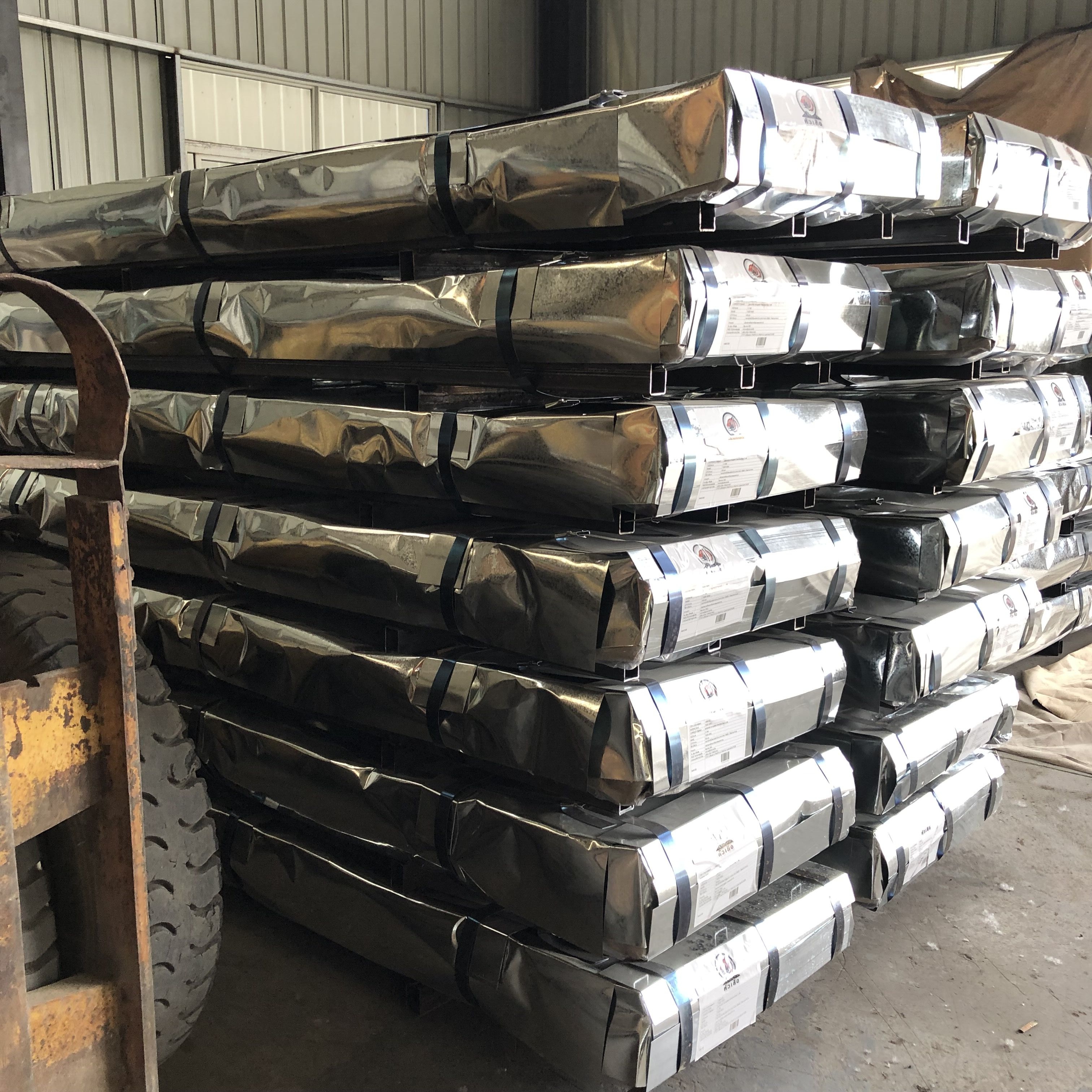 1080 tons of galvanized tiles arrived in Ethiopia