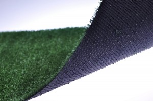 Smaragdová zelená Levná syntetická tráva s krátkou výškou vlasu pro dekoraci, LX-1003