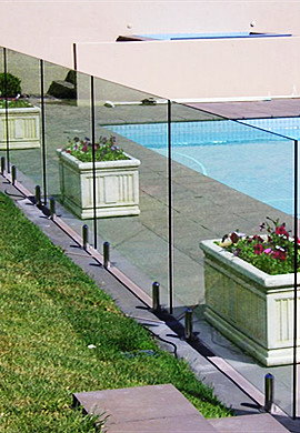 GLASS POOL FENCING 