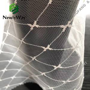 100% Nylon Ultramodern Form wéi kleng Schanken Mesh Tulle Net Stoff fir Meedercher Röcke