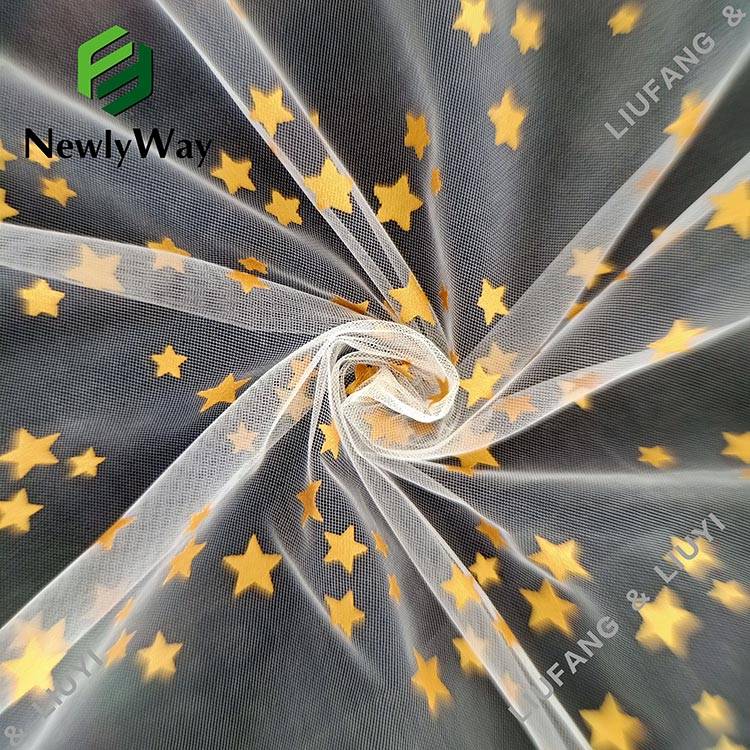 100% nilon stamping spankle emas bintang foil dicetak tulle mesh renda kain kanggo gaun
