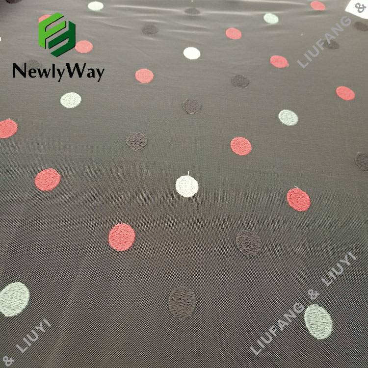 Vyšívaná nylonová tylová krajková tkanina se vzorem puntíků na dětské sukně