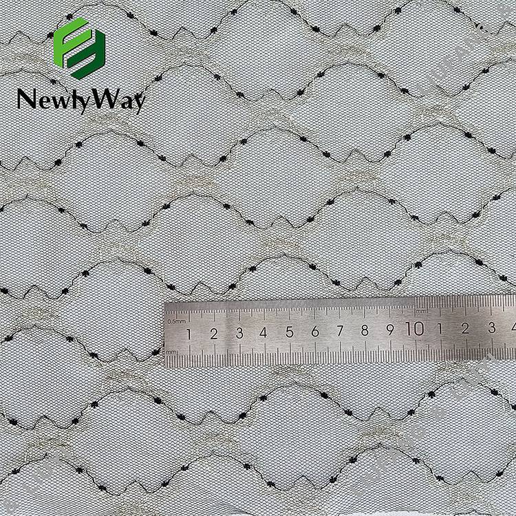 Tissu de tulle de dentelle de maille de fil de nylon d'or pour la garniture de dentelle de mariage