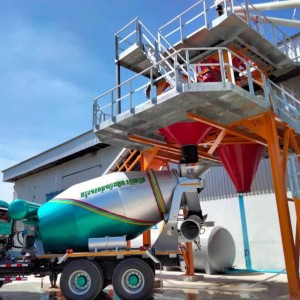 Concrete mixing plant used for precast industry