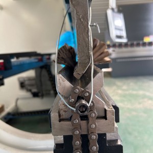 Makro kwalità għolja WE67K Serje 90T 2600mm CT15 6 + 1 CNC press brake machine