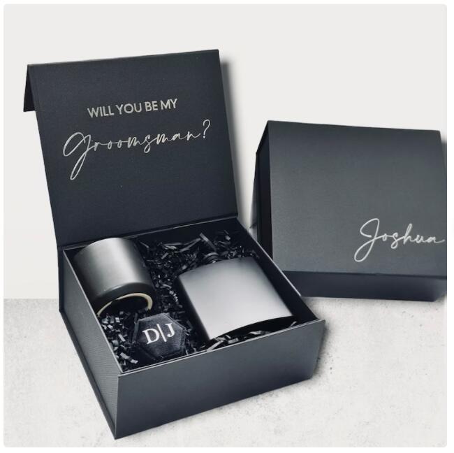 Klappbar MAGNETIC BLACK Luxus personaliséiert Geschenkbox |Groomsmen Pätter |Bridesmaid |Bridesmaid Propositioun |Déngschtmeedchen Këscht