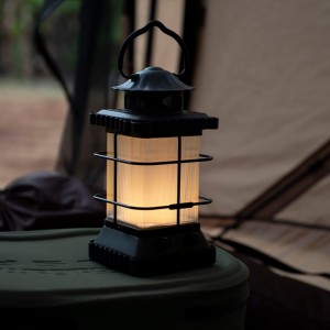 Portable rechargeable LED camping light lantern nga adunay Bluetooth wireless speaker