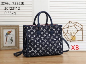 ຍີ່ຫໍ້ Elegant ແມ່ຍິງປອມຖົງຟຸ່ມເຟືອຍ Handbags