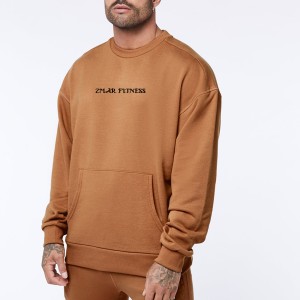 Preveliki muški pulover s prilagođenim printom