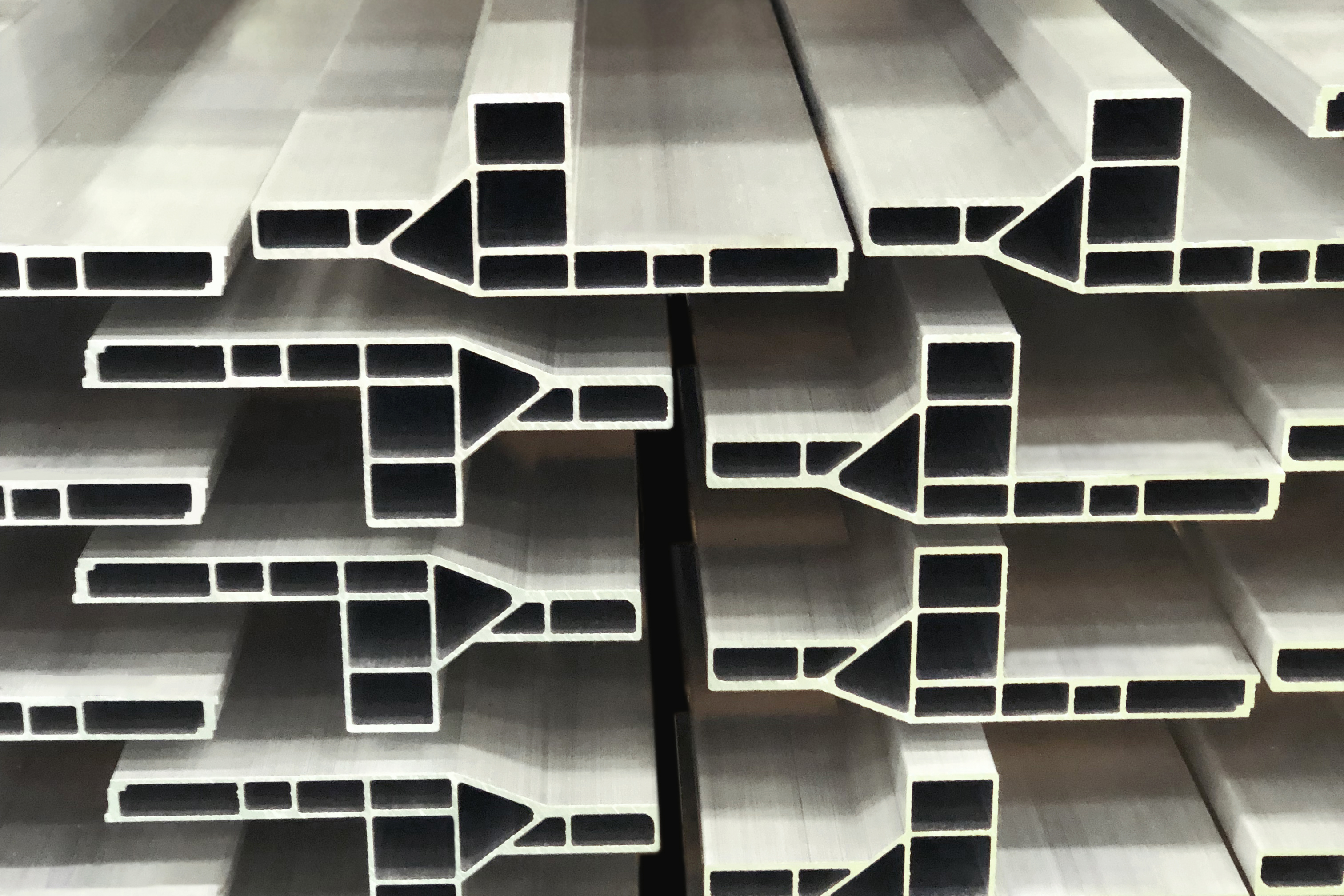 Aluminium Extrusion for Auto and Commercial galimoto