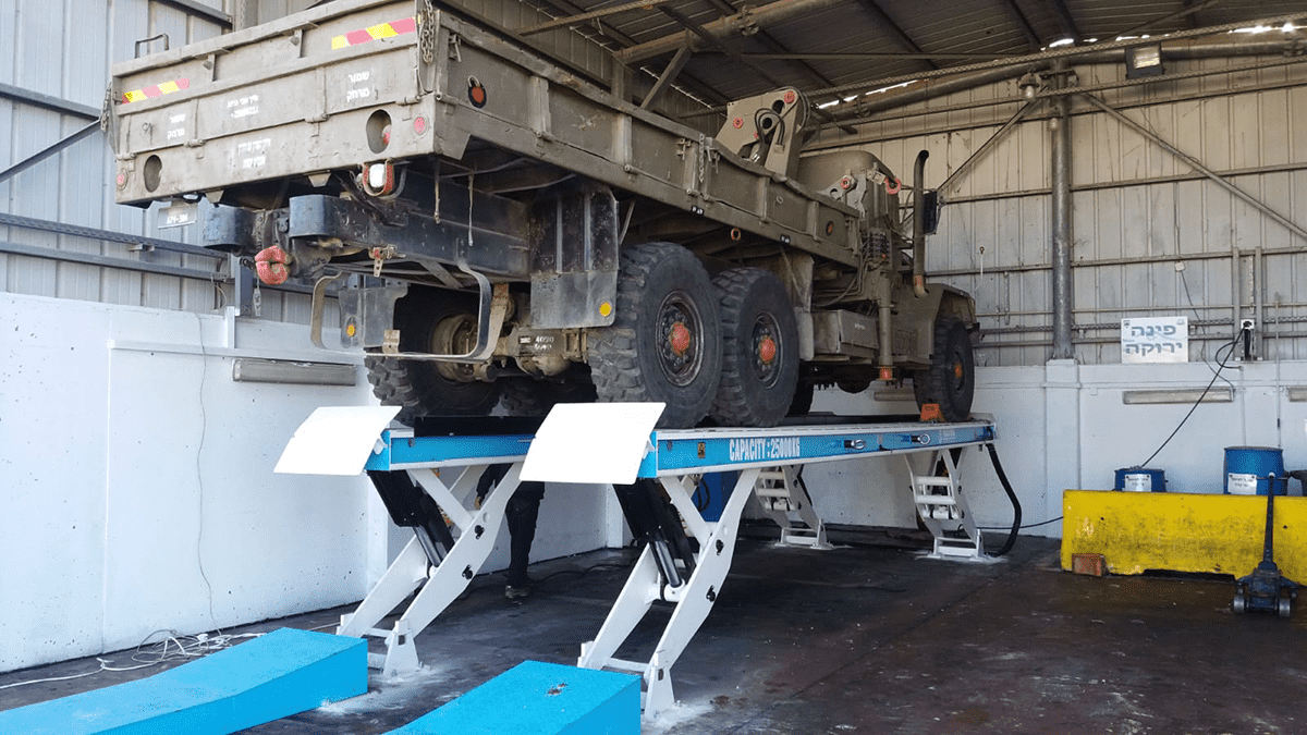 Heavy duty platform lift
