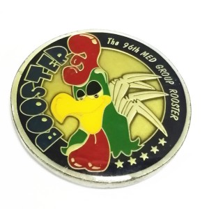 Производител Евтина анимационна епоксидна значка Метална епоксидна смола щифт значка Персонализирана кръгла форма Златни монети