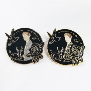 Propesyonal na China Custom Metal Art Craft Enamel Heart Badges Company Promotional Travel Souvenir Gift Badge Unifrom Lapel Pin ng Paaralan