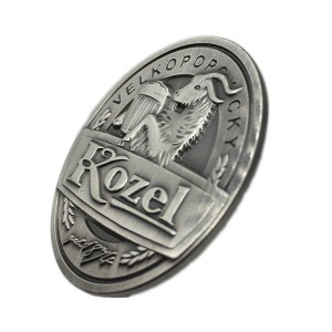 Customized Zinc Alloy Die Casted Lapel Pin Antique Silver Plating Badge