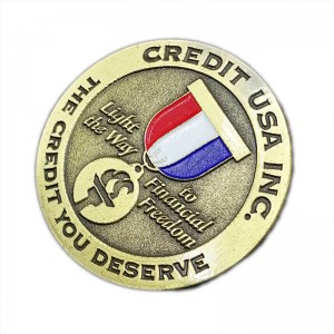 Позлатен метален медал Изработена по поръчка значка за награда с мек емайл