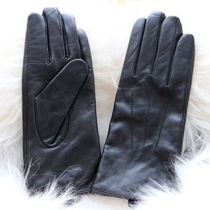 Ladies sheep leather gloves with three rows of ...
