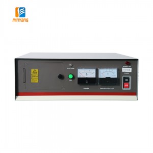 Standardni stroj za ultrazvučno zavarivanje od 15KHZ 1800W za potrošni materijal za zavarivanje