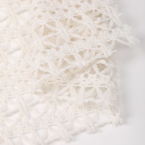 အခေါင်းပေါက် ထွင်းထားသော ပန်းဒီဇိုင်း 85% polyester 15% ချည် 200gsm warp knitting jacquard
